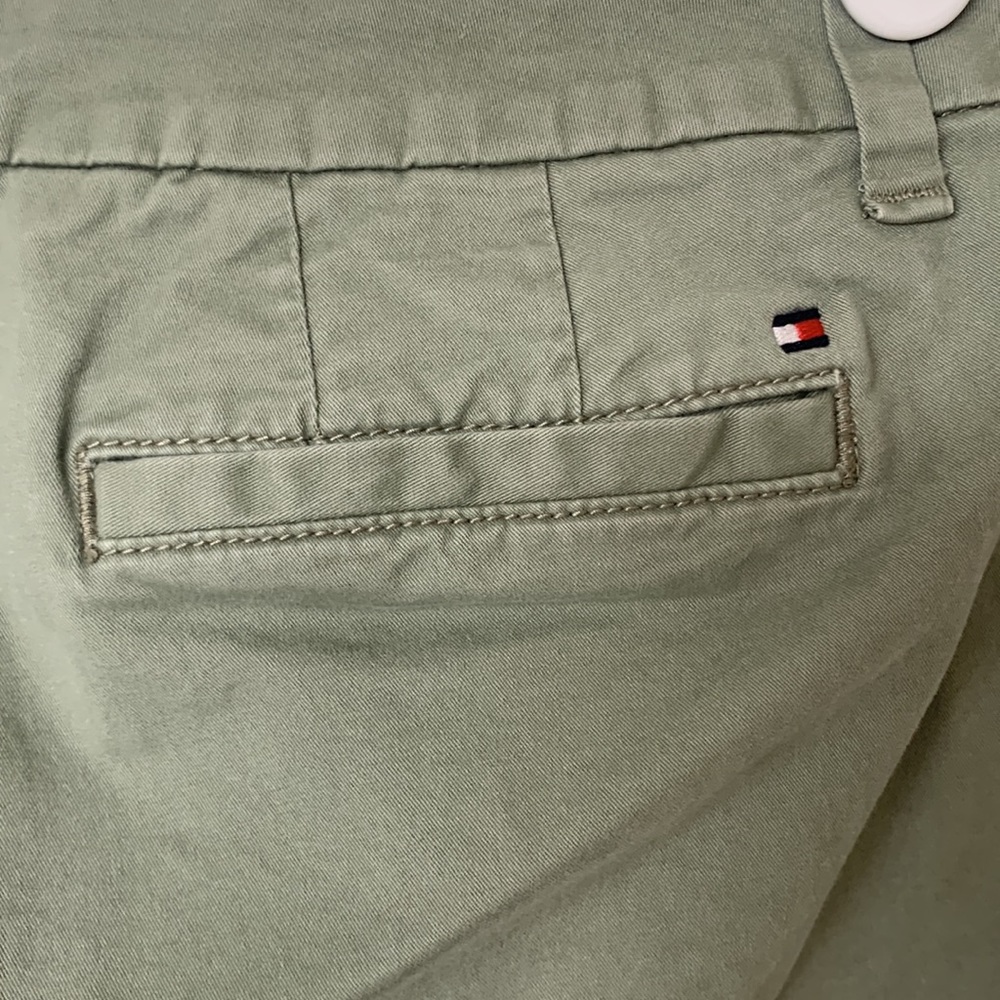 Tommy Hilfiger Camo Green Cuffed Straight‑Leg Chino Pants Women’s Size 8 - Picture 8 of 15
